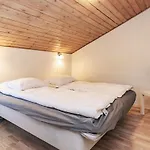 10 Person In * Hjørring